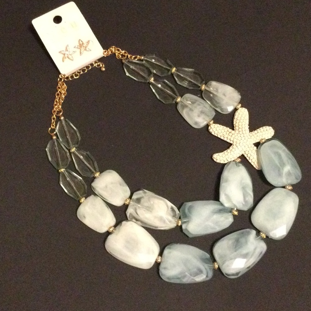Gold Starfish Accent Beach Statement Necklace in Seafoam